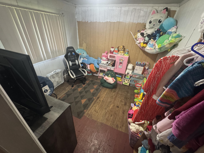 Listing Image 23
