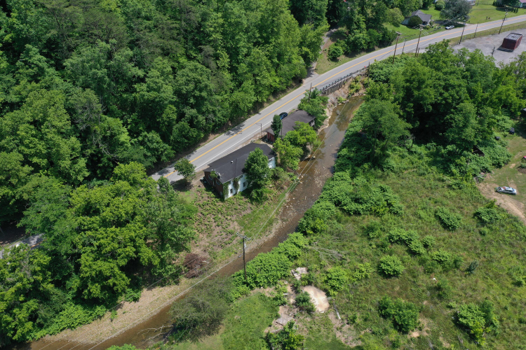 Listing Image 5