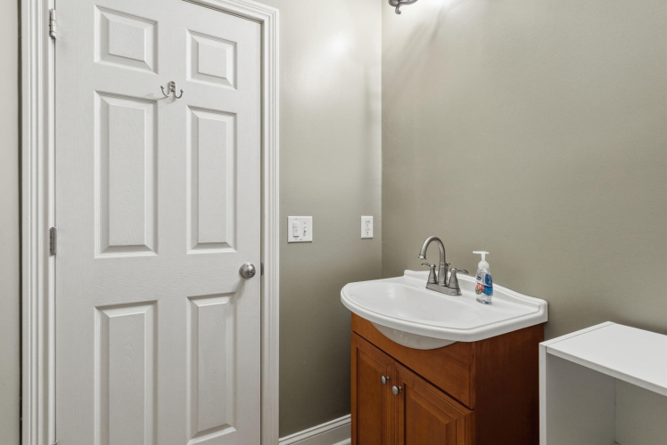 Listing Image 55