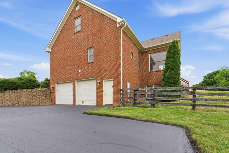 Listing Image 57