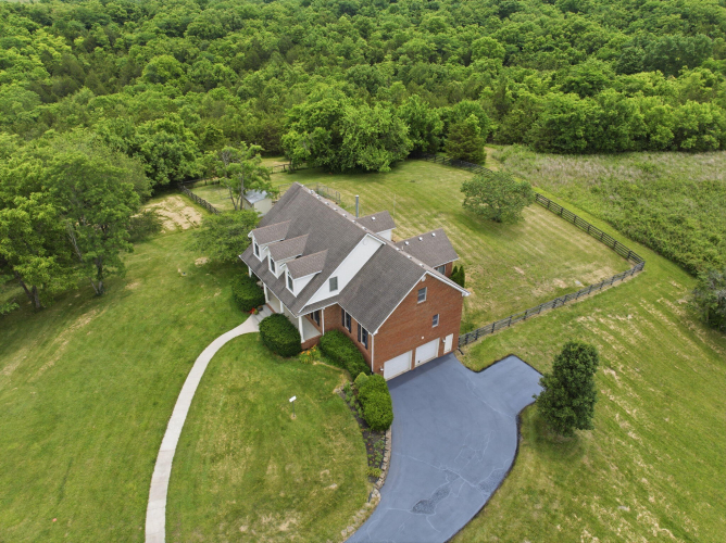 Listing Image 8