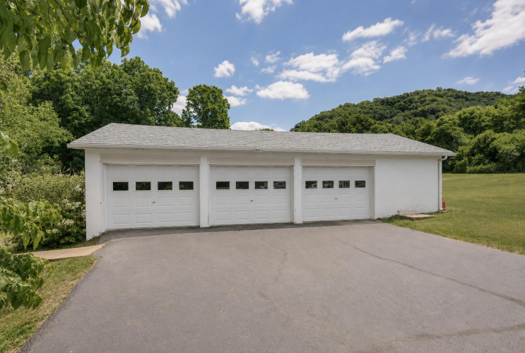 Listing Image 53