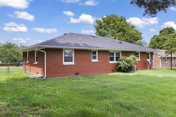 Listing Image 28