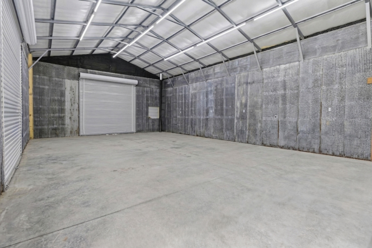 Listing Image 16