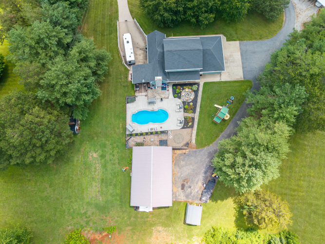 Listing Image 17