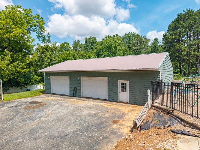 Listing Image 64