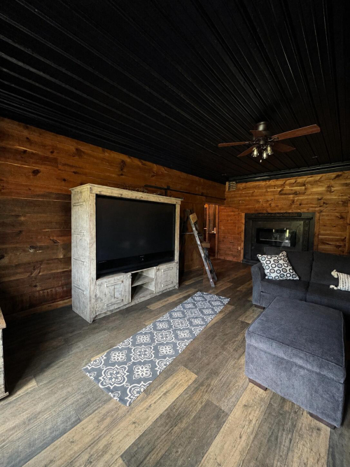Listing Image 102