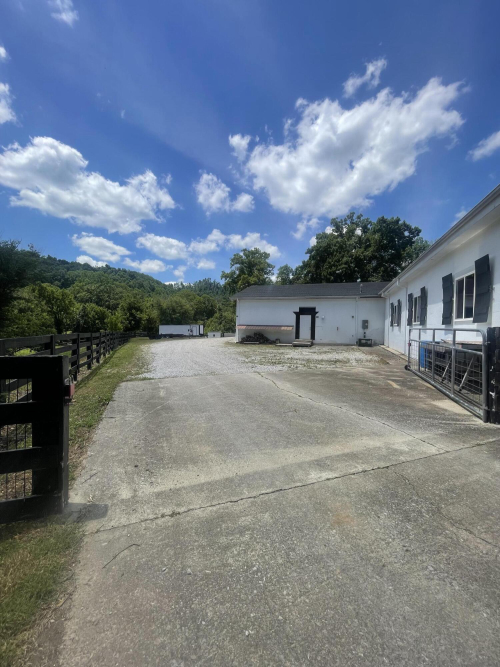 Listing Image 118