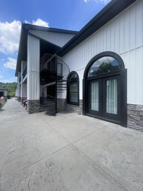 Listing Image 20