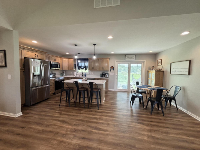 Listing Image 16