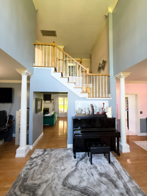 Listing Image 8
