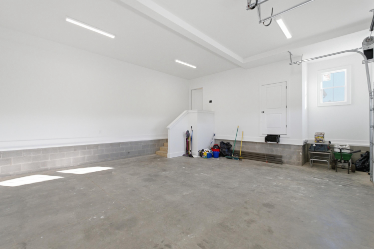 Listing Image 73