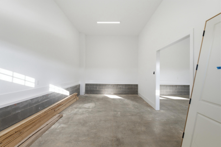 Listing Image 76