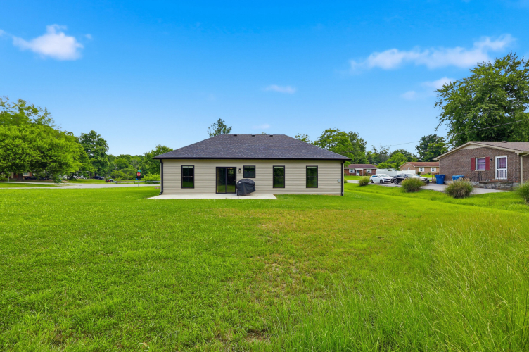 Listing Image 28