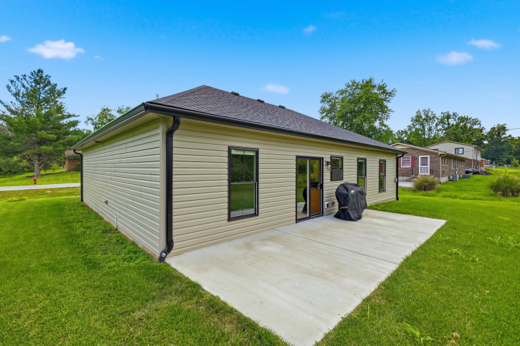 Listing Image 5