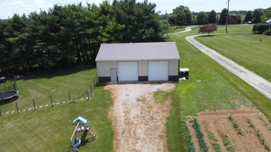 Listing Image 4