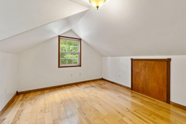 Listing Image 52