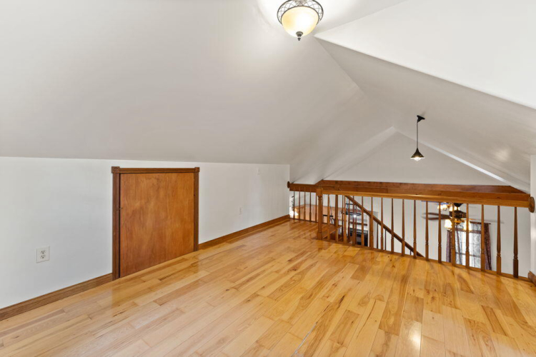 Listing Image 53