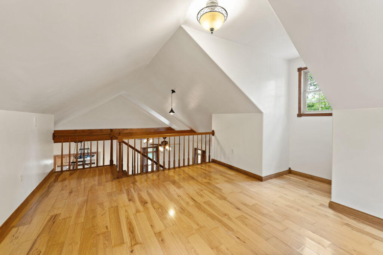 Listing Image 54