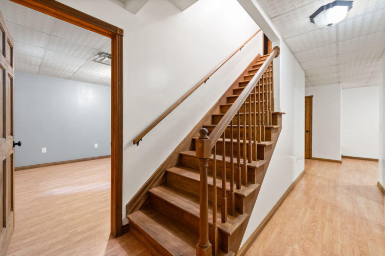 Listing Image 55