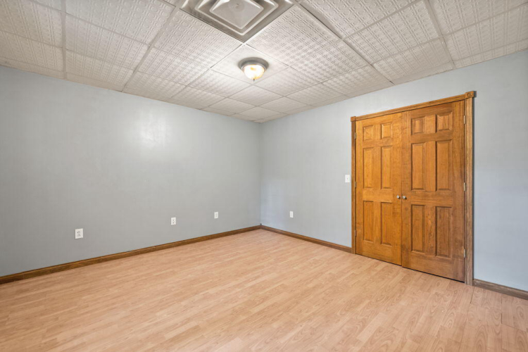 Listing Image 56