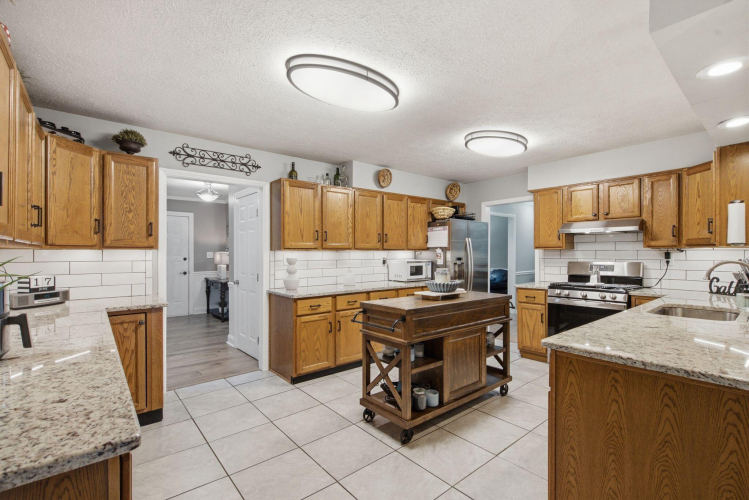Listing Image 20