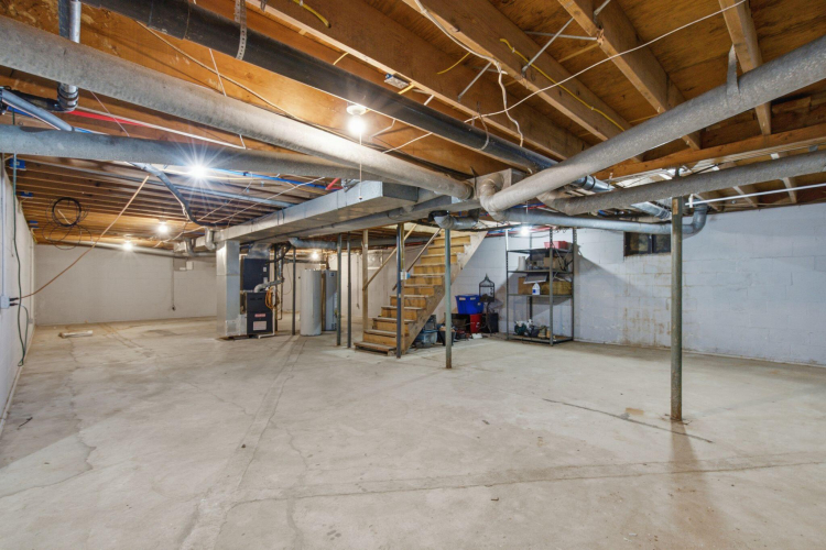 Listing Image 42