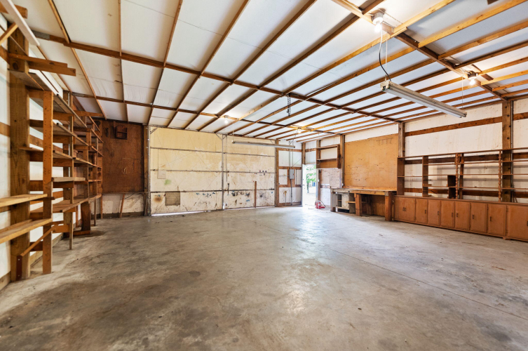 Listing Image 101