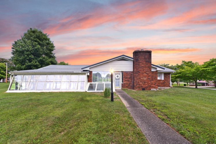 Listing Image 6