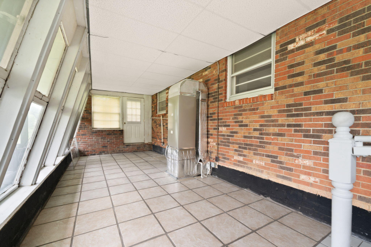 Listing Image 56