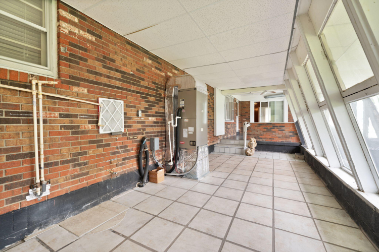 Listing Image 57