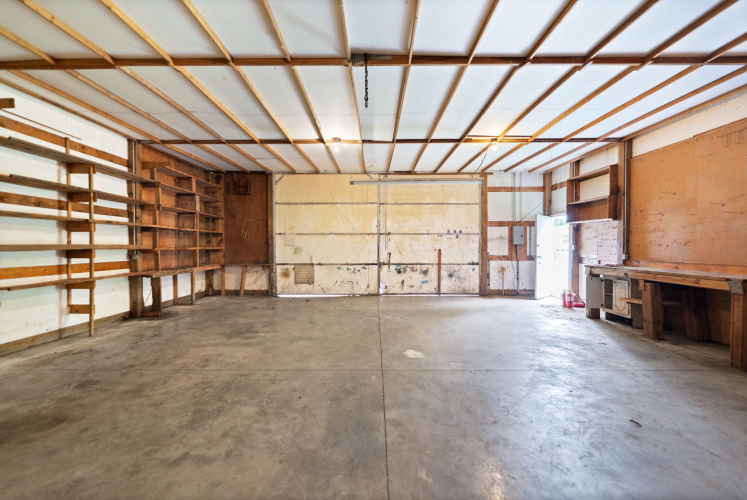 Listing Image 100