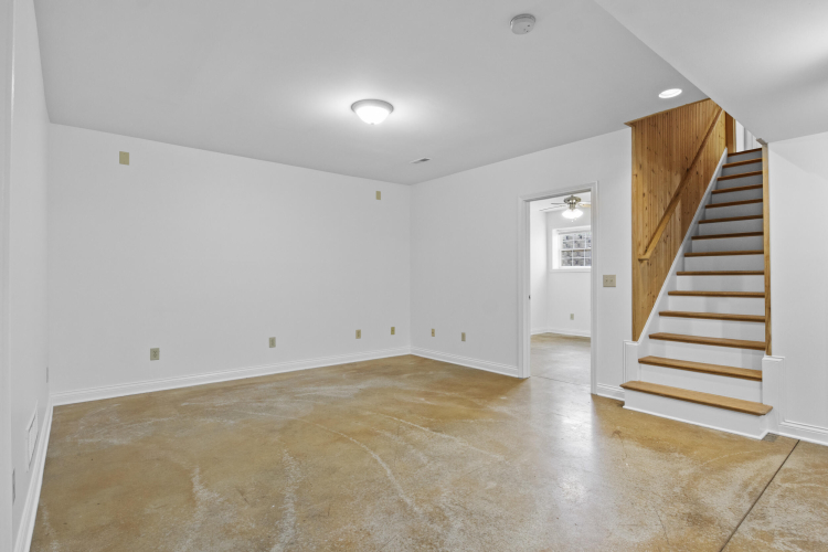 Listing Image 70