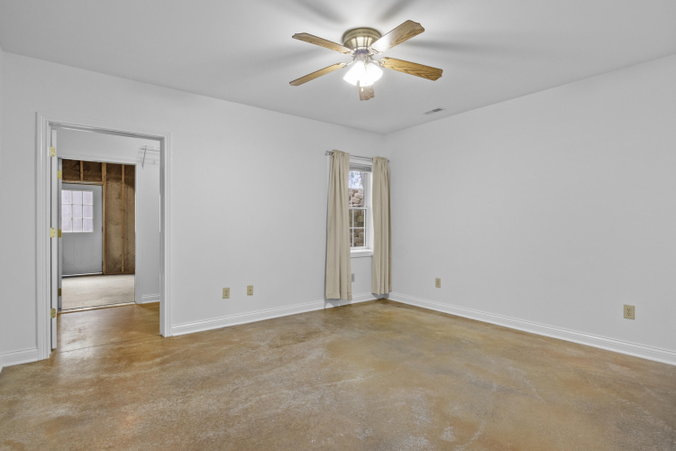 Listing Image 73