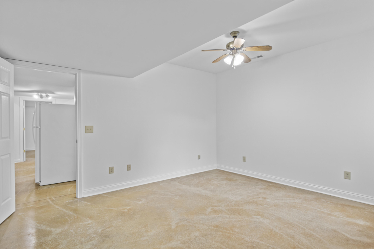 Listing Image 76