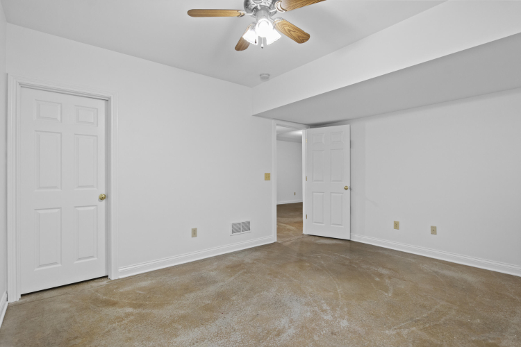 Listing Image 78