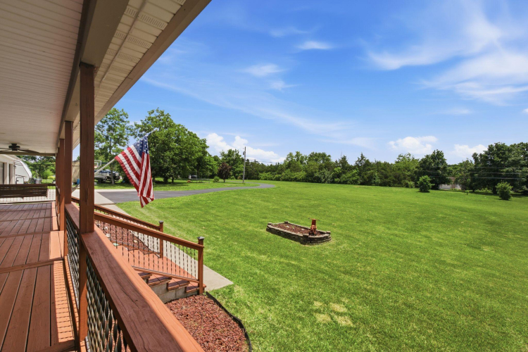 Listing Image 11