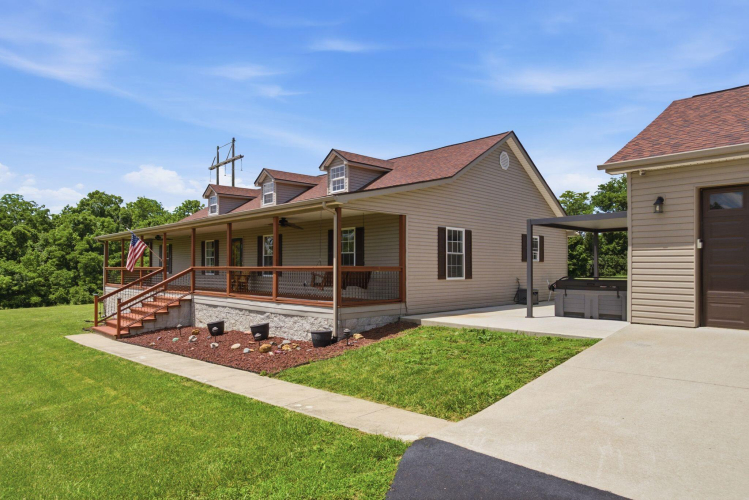 Listing Image 5