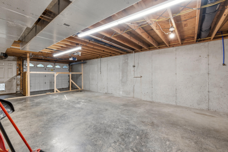 Listing Image 33