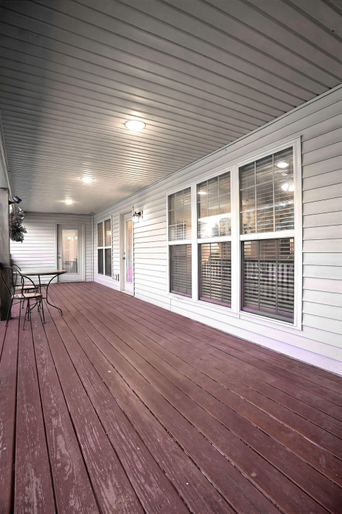 Listing Image 4
