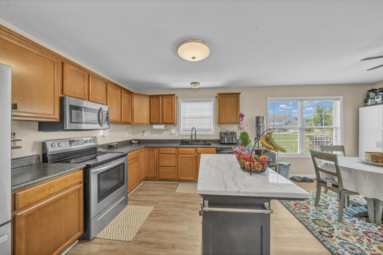 Listing Image 14