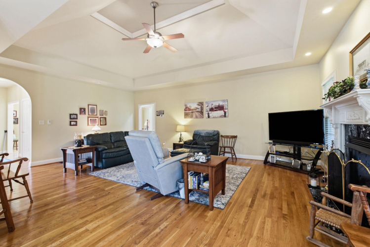 Listing Image 21