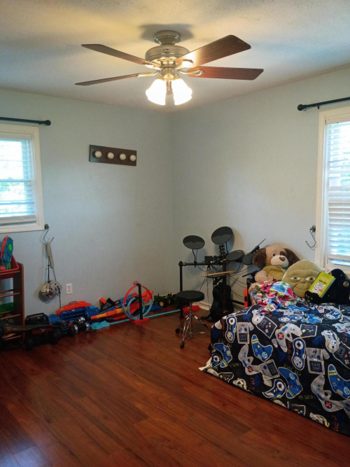 Listing Image 18