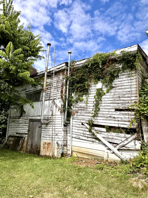 Listing Image 6