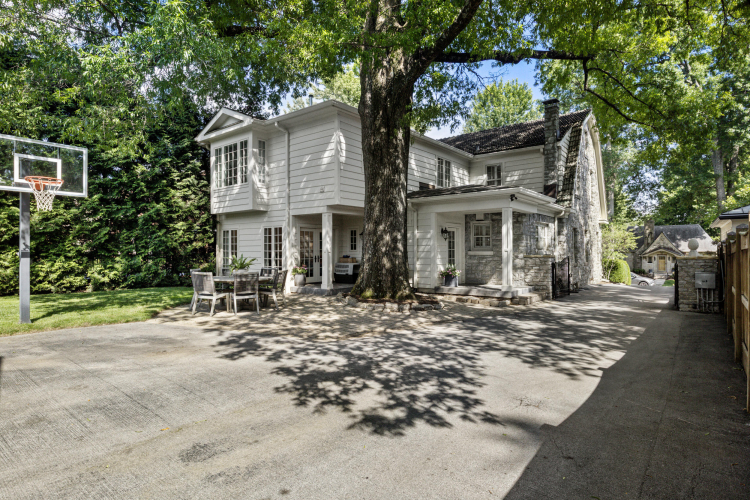 Listing Image 58