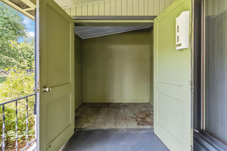 Listing Image 41