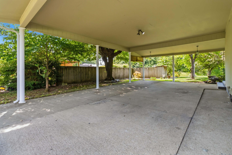 Listing Image 42