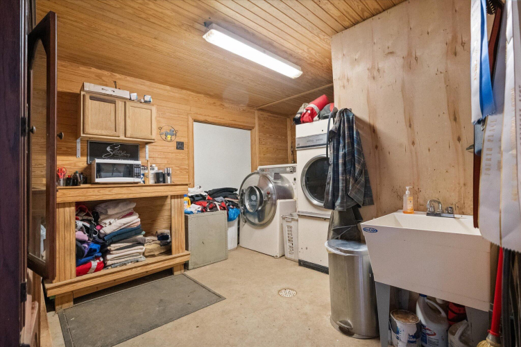 Listing Image 58