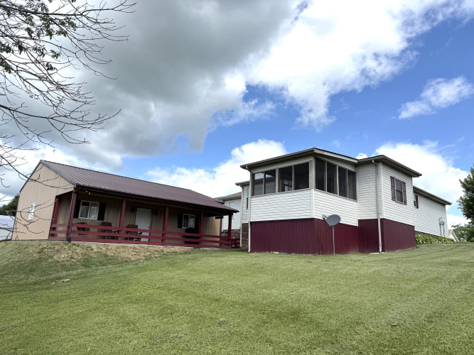 Listing Image 4