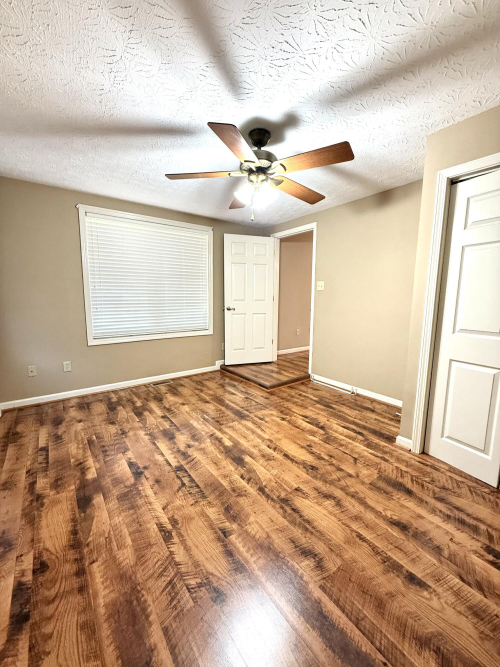 Listing Image 33